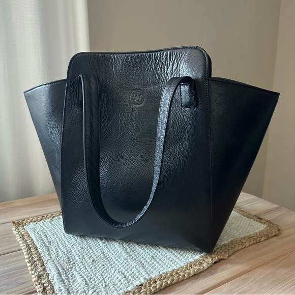 Wanderers Travel Co Handbags - Wanderers Travel Co Gemma Large Tote Handbag Black Cow Leather Magnet Closure